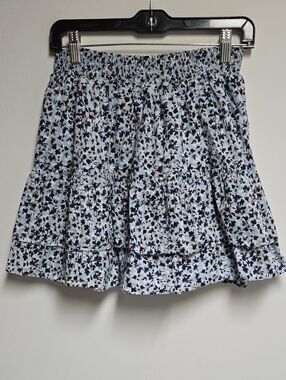 BB Dakota By Steve Madden Light Blue Floral Tiered Mini Skirt with Navy Accents
